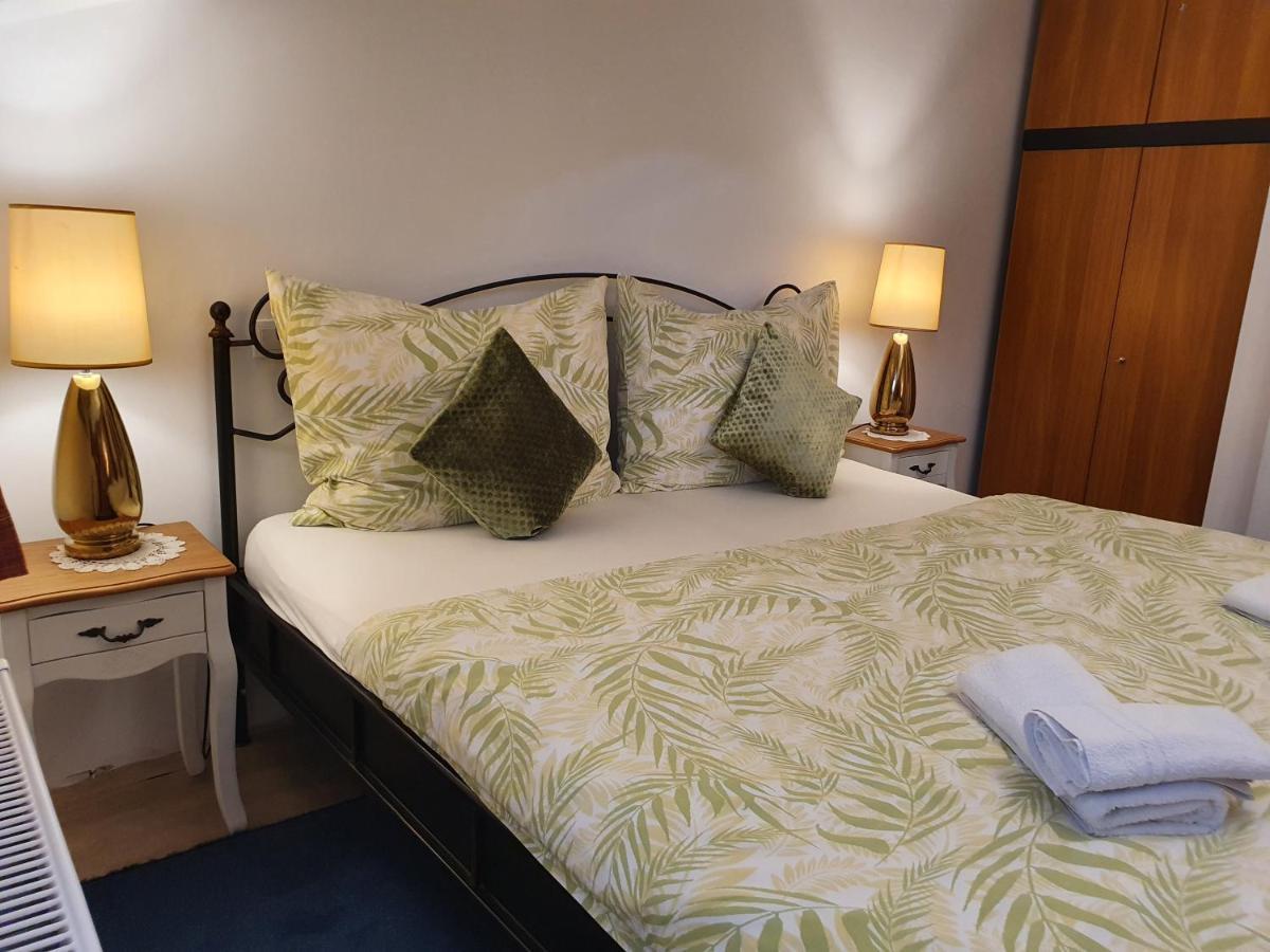 Karmelita Boutique Apartman ショプロン エクステリア 写真