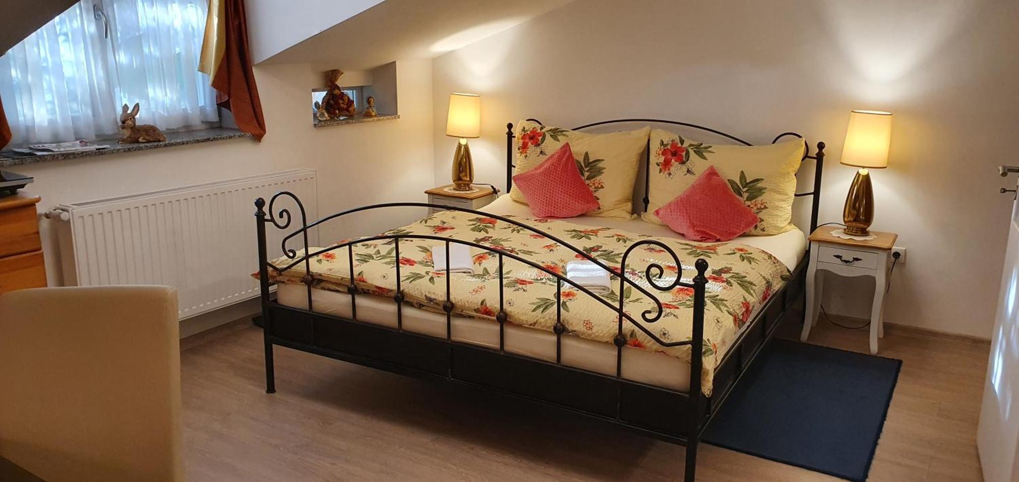 Karmelita Boutique Apartman ショプロン 部屋 写真