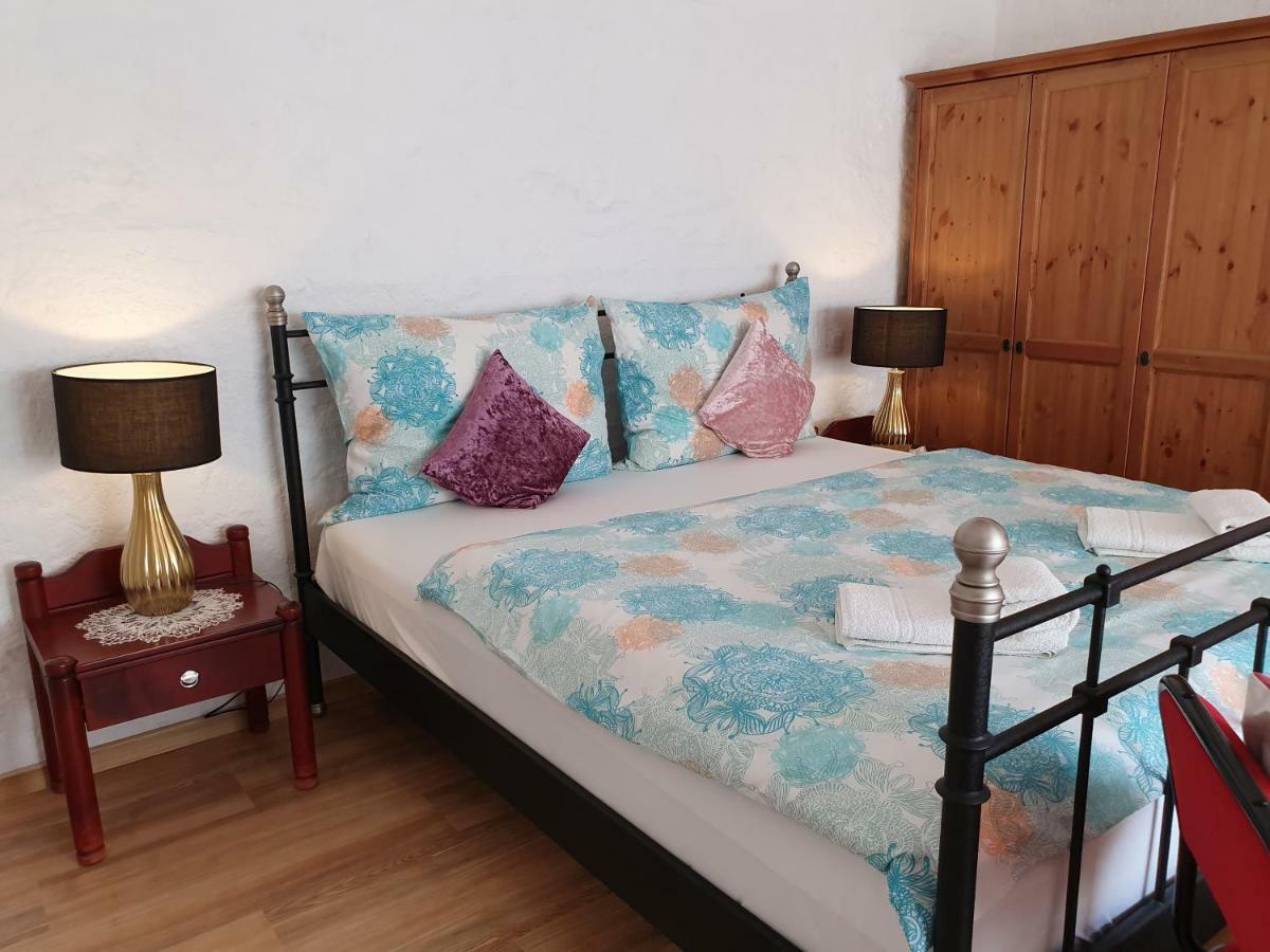 Karmelita Boutique Apartman ショプロン エクステリア 写真