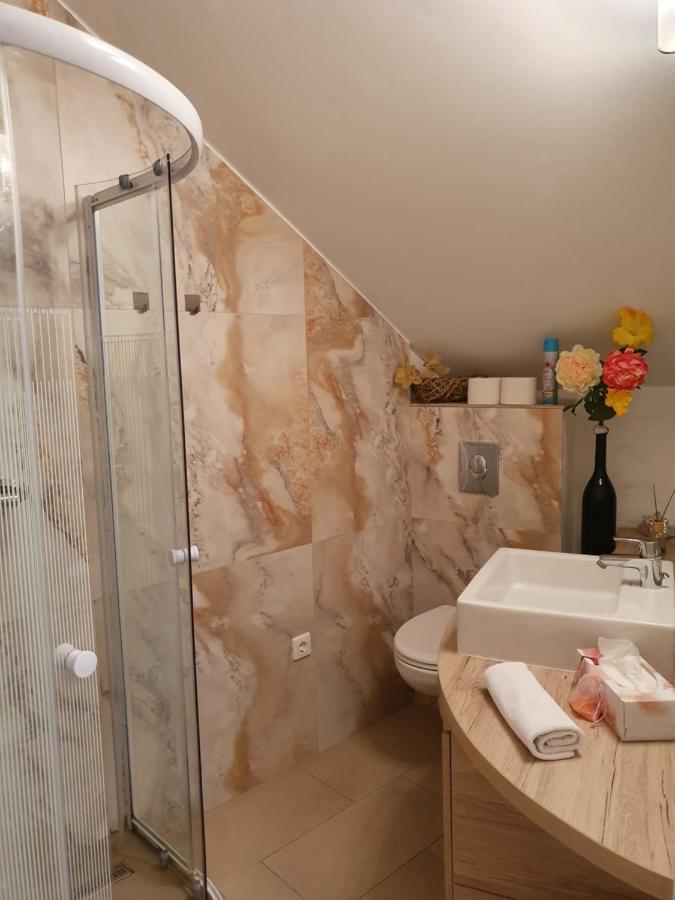 Karmelita Boutique Apartman ショプロン エクステリア 写真