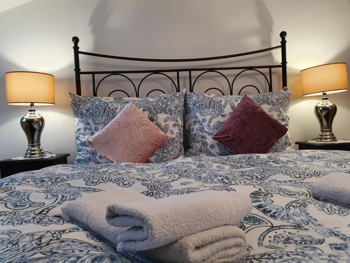 Karmelita Boutique Apartman ショプロン エクステリア 写真