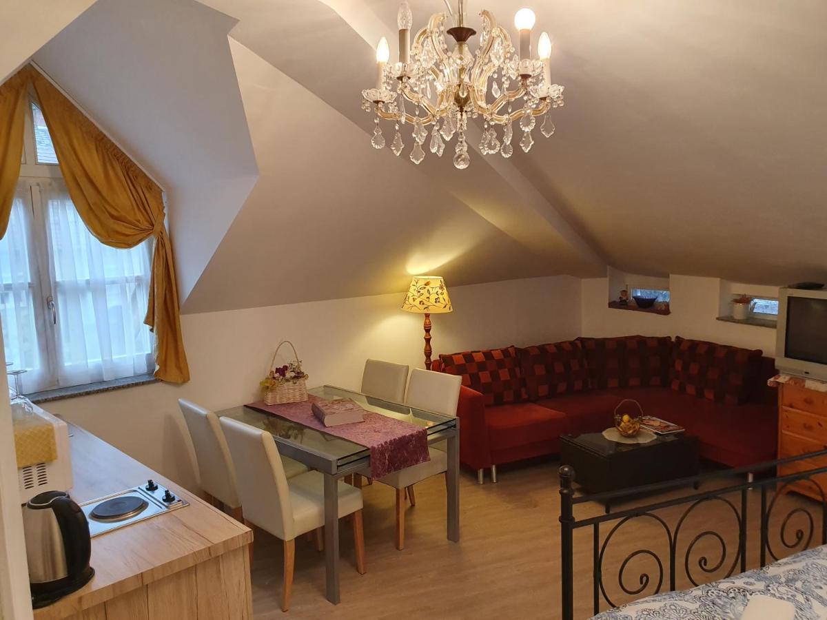 Karmelita Boutique Apartman ショプロン エクステリア 写真